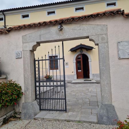 Ajdovščina Apartma In Soba Vipavski Kriz מראה חיצוני תמונה