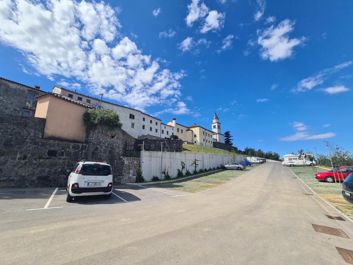 Ajdovščina Apartma In Soba Vipavski Kriz מראה חיצוני תמונה