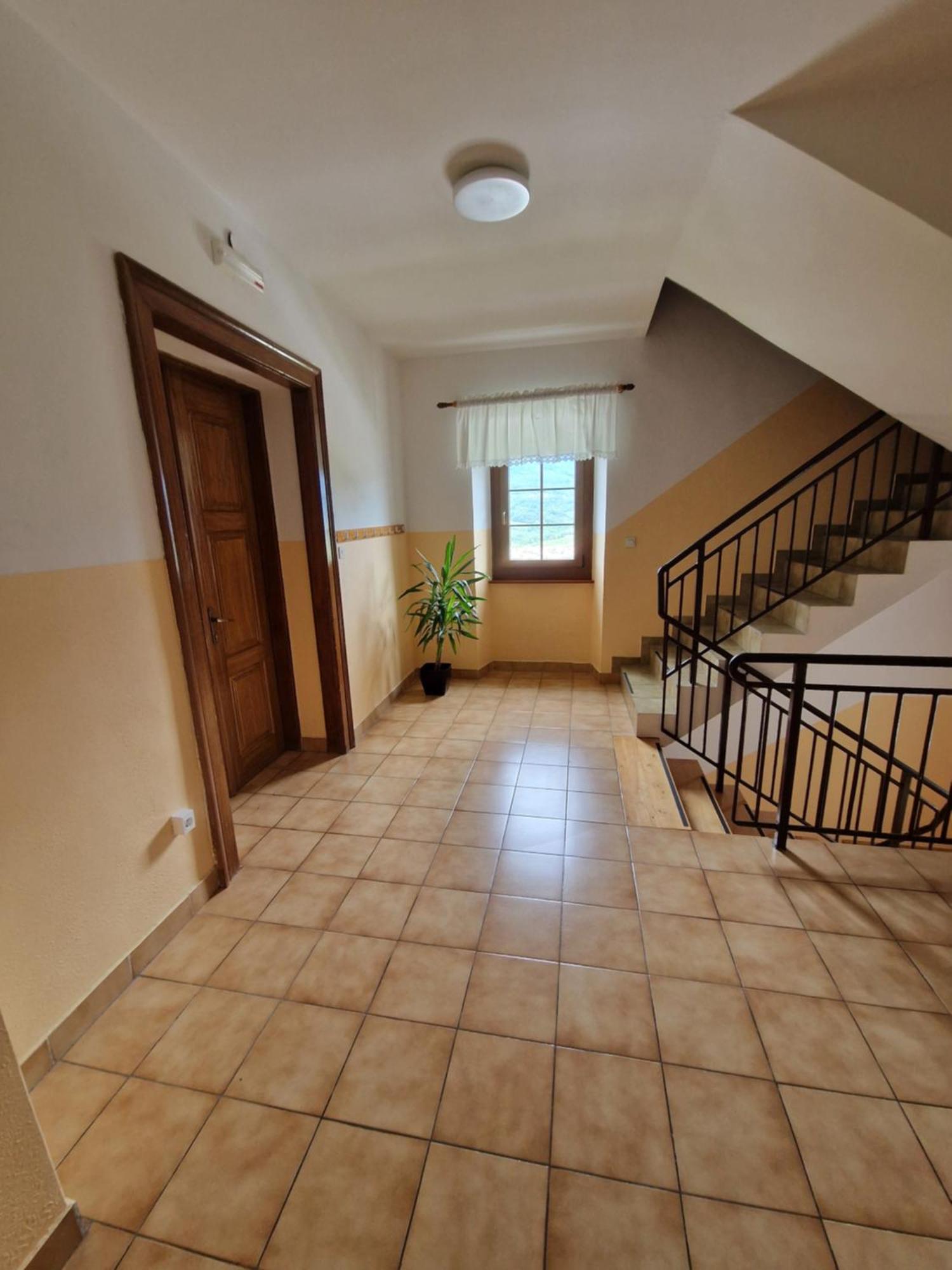 Ajdovščina Apartma In Soba Vipavski Kriz מראה חיצוני תמונה