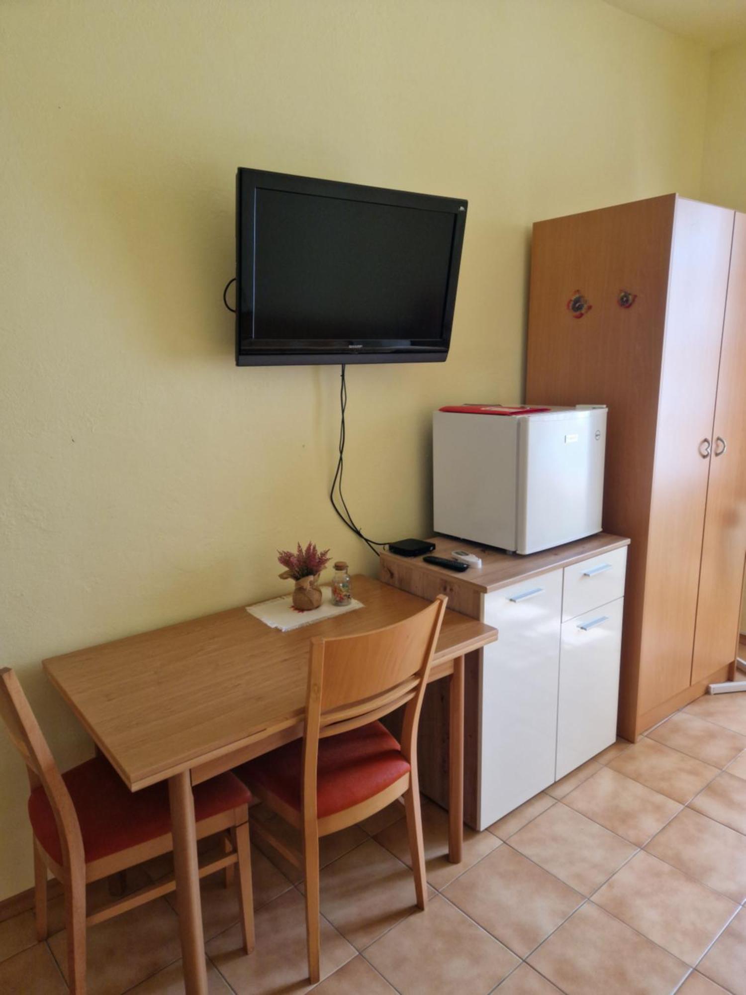 Ajdovščina Apartma In Soba Vipavski Kriz חדר תמונה