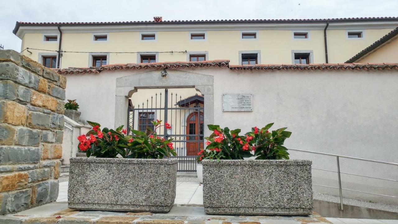Ajdovščina Apartma In Soba Vipavski Kriz מראה חיצוני תמונה